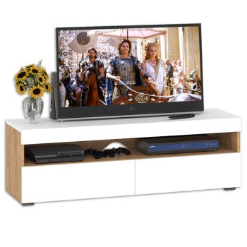 Альба Тумба под ТВ